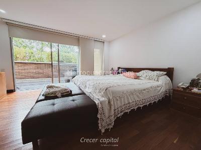 Apartamento de 3 alcobas en venta en Altos Del Poblado, Medellín, 233 m² · foto 7 de 20