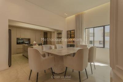 Apartamento en venta en Altos Del Poblado, Medellín · foto 5 de 8