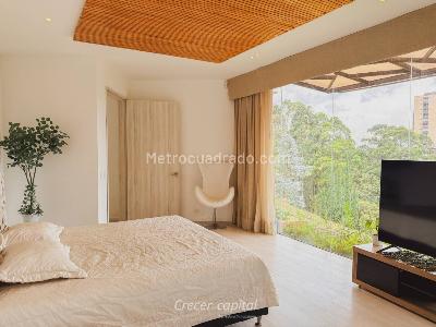 Casa de 3 alcobas en venta en Altos Del Poblado, Medellín, 412 m² · foto 11 de 20