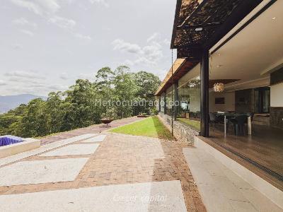 Casa de 3 alcobas en venta en Altos Del Poblado, Medellín, 412 m² · foto 19 de 20