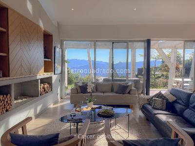 Casa de 4 alcobas en venta en Altos Del Poblado, Medellín, 1973 m² · foto 13 de 20