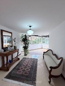 Apartamento de 2 alcobas en venta en Altos Del Poblado, Medellín, 93 m² · foto 10 de 20