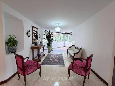 Apartamento de 2 alcobas en venta en Altos Del Poblado, Medellín, 93 m² · foto 2 de 20
