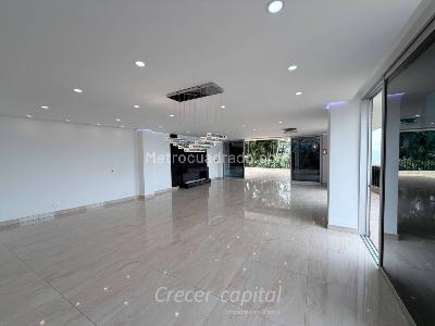 Casa de 5 alcobas en venta en Altos Del Poblado, Medellín, 1636 m² · foto 14 de 20