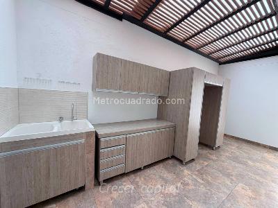 Casa de 5 alcobas en venta en Altos Del Poblado, Medellín, 1636 m² · foto 18 de 20