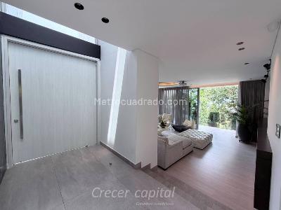 Casa de 4 alcobas en venta en Altos Del Poblado, Medellín, 1550 m² · foto 8 de 20