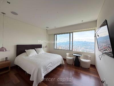 Casa de 5 alcobas en venta en Altos Del Poblado, Medellín, 1715 m² · foto 16 de 20