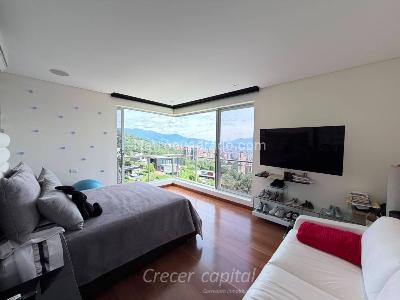 Casa de 5 alcobas en venta en Altos Del Poblado, Medellín, 1715 m² · foto 17 de 20