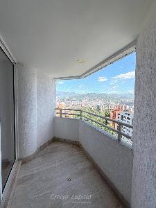 Apartamento en venta en Altos Del Poblado, Medellín · foto 3 de 20