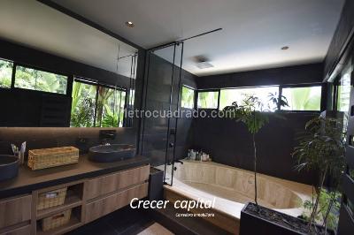 Casa de 4 alcobas en venta en El Poblado, Medellín, 1549 m² · foto 16 de 20