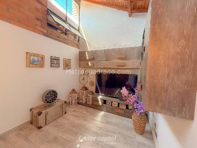 Casa de 3 alcobas en venta en La Abadia, Envigado, 186 m² · foto 15 de 20