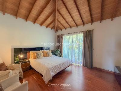 Casa de 3 alcobas en venta en El Poblado, Medellín, 218 m² · foto 11 de 20