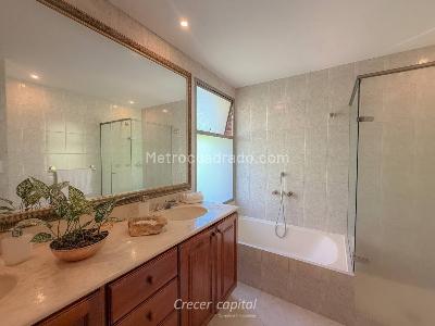 Casa de 3 alcobas en venta en El Poblado, Medellín, 218 m² · foto 12 de 20