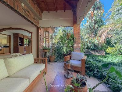 Casa de 3 alcobas en venta en El Poblado, Medellín, 218 m² · foto 17 de 20