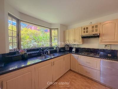 Casa de 3 alcobas en venta en El Poblado, Medellín, 218 m² · foto 7 de 20