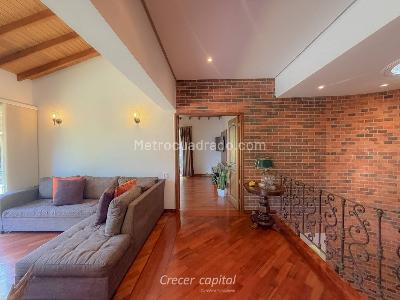 Casa de 3 alcobas en venta en El Poblado, Medellín, 218 m² · foto 9 de 20