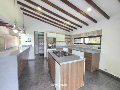 Casa de 5 alcobas en venta en Alto De Palmas, Envigado, 1650 m² · foto 3 de 13