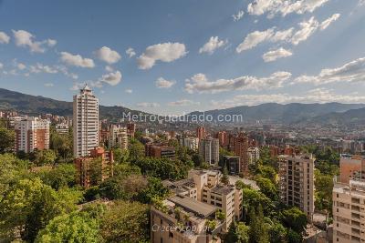 Apartamento de 3 alcobas en venta en El Poblado, Medellín, 217 m² · foto 3 de 10