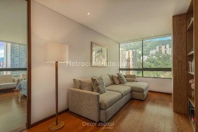 Apartamento de 3 alcobas en venta en El Poblado, Medellín, 217 m² · foto 5 de 10