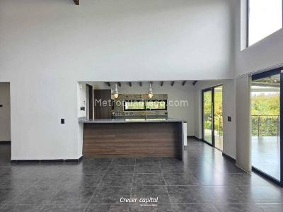 Casa de 5 alcobas en venta en Alto De Palmas, Envigado, 1650 m² · foto 2 de 13