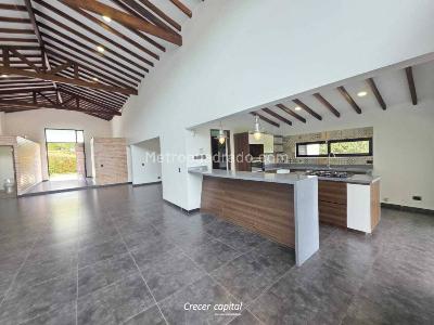 Casa de 5 alcobas en venta en Alto De Palmas, Envigado, 1650 m² · foto 4 de 13