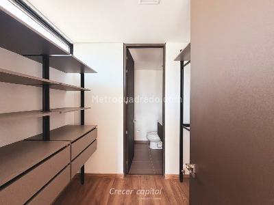 Apartamento en venta en El Poblado, Medellín · foto 7 de 13