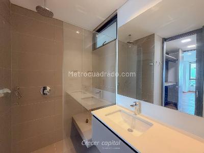 Apartamento de 3 alcobas en venta en El Poblado, Medellín, 140 m² · foto 8 de 12