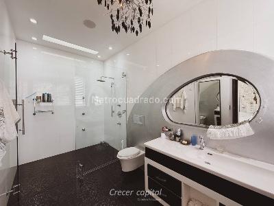Casa de 5 alcobas en venta en El Poblado, Medellín, 1100 m² · foto 12 de 20