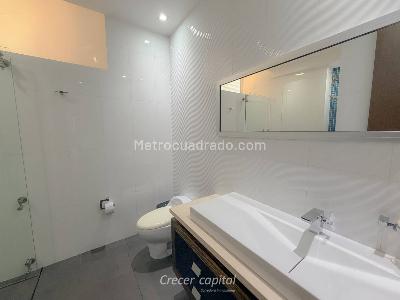 Casa de 5 alcobas en venta en El Poblado, Medellín, 1100 m² · foto 16 de 20