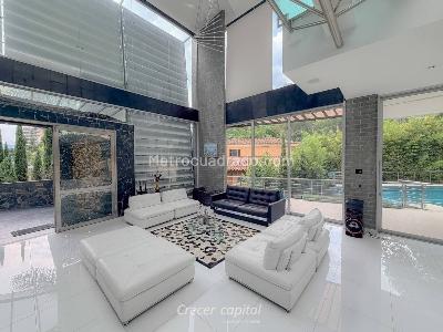 Casa de 5 alcobas en venta en El Poblado, Medellín, 1100 m² · foto 2 de 20