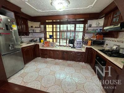 Casa de 4 alcobas en venta en Ciudad Berna, Bogotá, 670 m² · foto 12 de 20