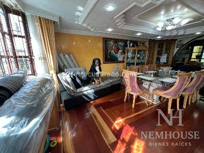 Casa de 4 alcobas en venta en Ciudad Berna, Bogotá, 670 m² · foto 3 de 20