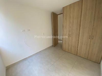 Apartamento de 3 alcobas en venta en Varsovia, Ibagué, 92 m² · foto 4 de 18
