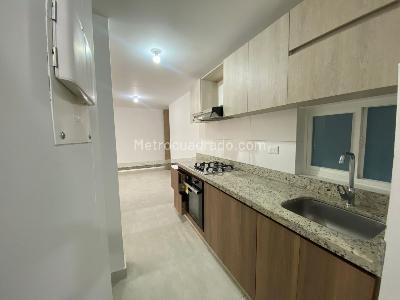 Apartamento de 3 alcobas en venta en Varsovia, Ibagué, 92 m² · foto 9 de 18