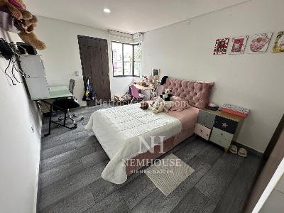 Casa de 4 alcobas en venta en Pontevedra, Bogotá, 385 m² · foto 9 de 20