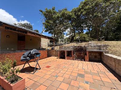 Casa de 4 alcobas en venta en La Calera, La Calera · foto 17 de 20