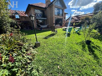 Casa de 5 alcobas en venta en Fontanar, Cajicá, 320 m² · foto 1 de 20