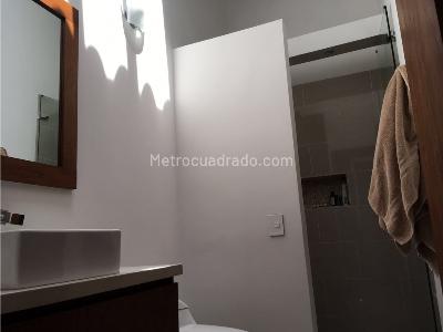 Casa de 5 alcobas en venta en Llanogrande, Rionegro, 704 m² · foto 2 de 20