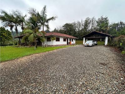 Casa de 3 alcobas en venta en Sector Sajonia, Rionegro, 275 m² · foto 2 de 20