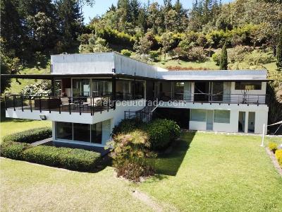Casa de 5 alcobas en venta en Rionegro, Rionegro, 550 m² · foto 3 de 20