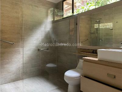 Casa en venta en Loma De Las Brujas, Envigado · foto 2 de 20