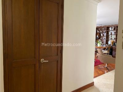 Apartamento de 3 alcobas en venta en Poblado Sector Tesoro, Medellín, 154 m² · foto 6 de 20