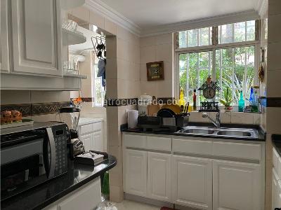 Apartamento de 3 alcobas en venta en Poblado Sector Tesoro, Medellín, 154 m² · foto 16 de 20