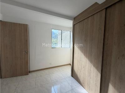 Apartamento de 3 alcobas en venta en Sabaneta Aves Marias, Medellín, 56 m² · foto 9 de 14
