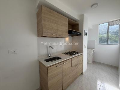 Apartamento de 3 alcobas en venta en Sabaneta Aves Marias, Medellín, 56 m² · foto 12 de 14