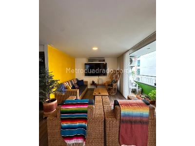 Apartamento de 2 alcobas en venta en El Poblado, Medellín, 136 m² · foto 2 de 20