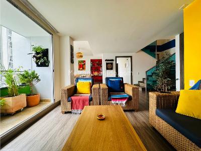 Apartamento de 2 alcobas en venta en El Poblado, Medellín, 136 m² · foto 3 de 20