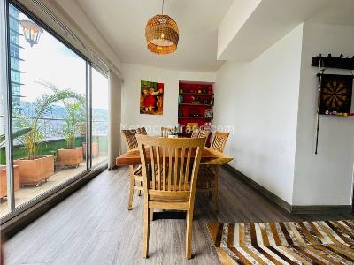 Apartamento de 2 alcobas en venta en El Poblado, Medellín, 136 m² · foto 4 de 20