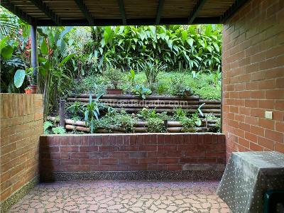 Casa de 3 alcobas en venta en Loma De Las Brujas, Envigado, 160 m² · foto 6 de 20