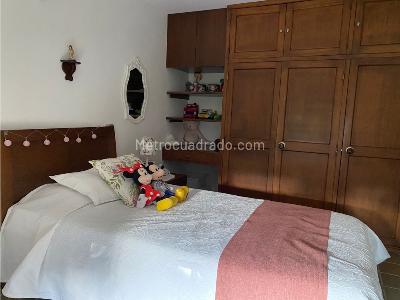 Casa de 3 alcobas en venta en Loma De Las Brujas, Envigado, 160 m² · foto 13 de 20